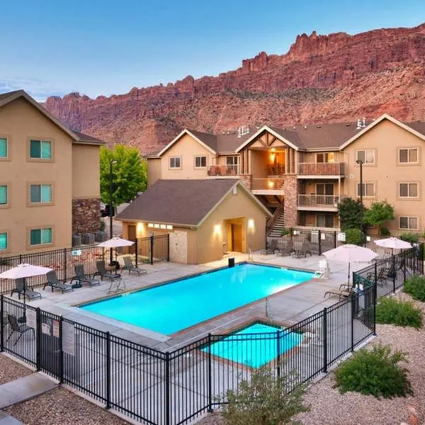 6B Cozy Moab RedCliff Condo, Pool & Hot Tub, hotell i Spanish Valley