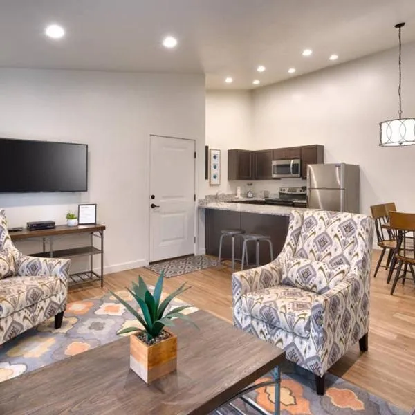 6L Top Floor RedCliff Condo, Pool & Hot Tub, hotel v destinaci Moab