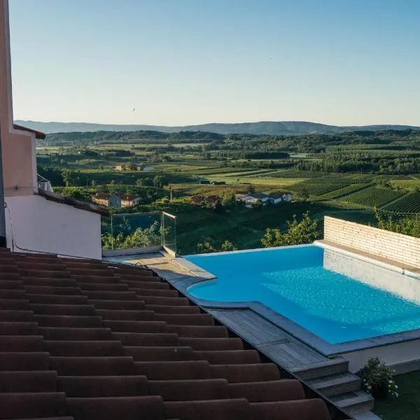 Bužinel rooms, hotel en Dobrovo