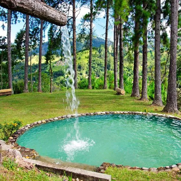 Casa da Colina Chalés, hotel v destinaci Visconde de Mauá