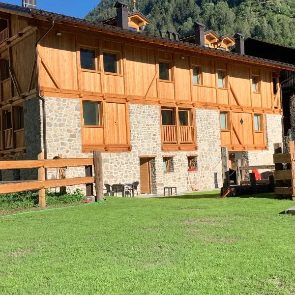 Camelot Luxury Houses Horses, hotel in Pellizzano