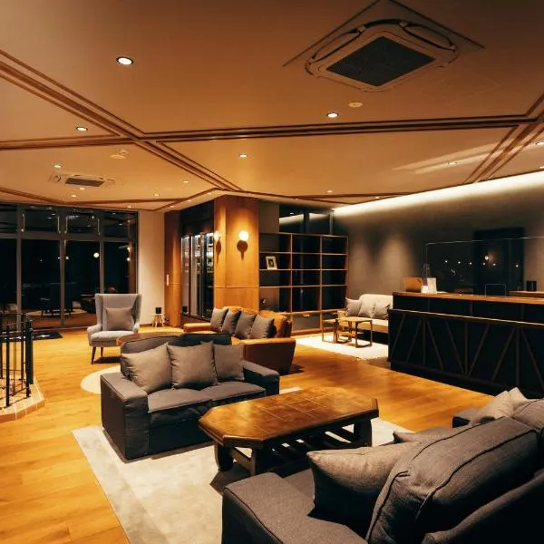 HOTEL KARUIZAWA CROSS – hotel w mieście Karuizawa