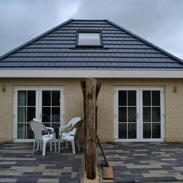 Vakantiewoning aan duinen en zee in Dishoek, ξενοδοχείο σε Dishoek