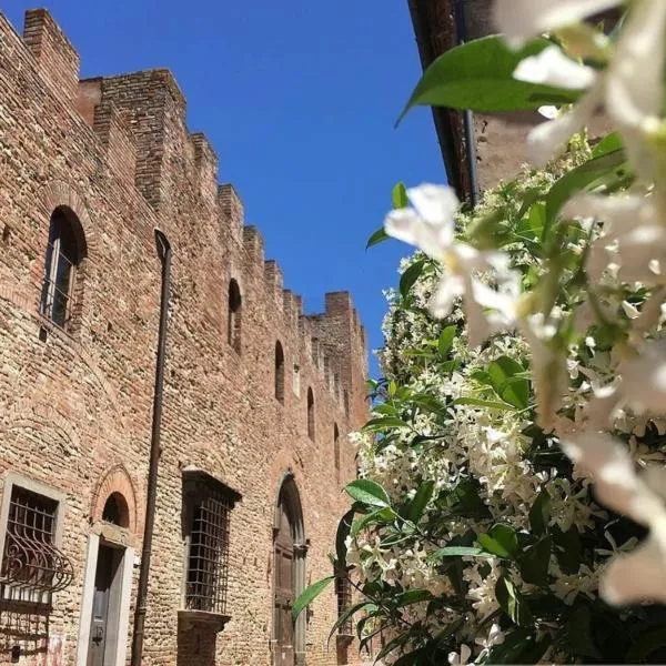 Palazzo Stiozzi Ridolfi – hotel w mieście Certaldo