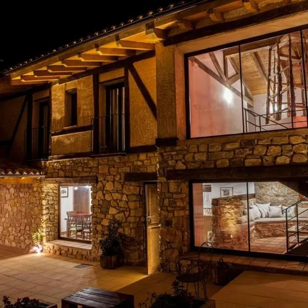 casa rural Sierra del Solorio (posada de Iruecha)、Selasのホテル