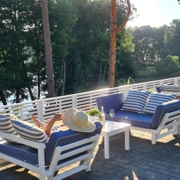 Przystań na Zagórzu - Apartamenty nad jeziorem, hotel di Drezdenko