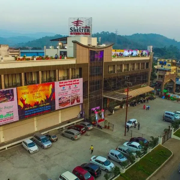 Rudra Shelter International Hotel, hotel in Agāshi