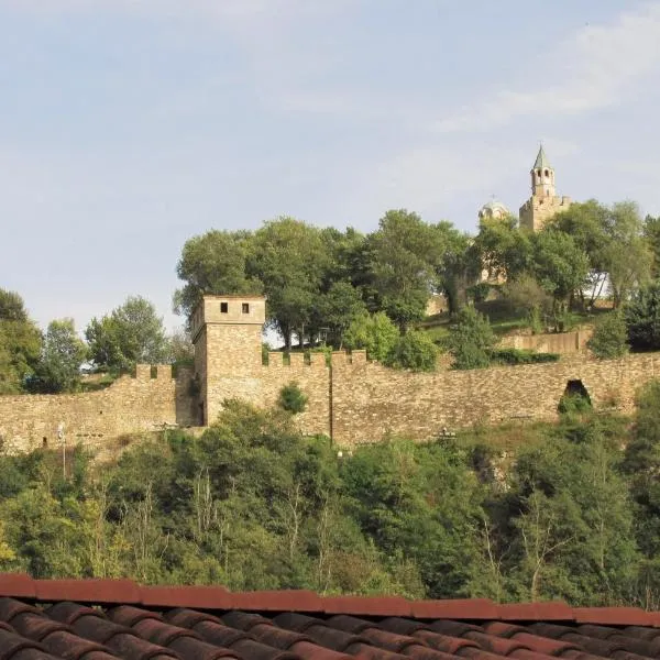Home with the veranda (B&B) free parking, hotel in Veliko Tŭrnovo