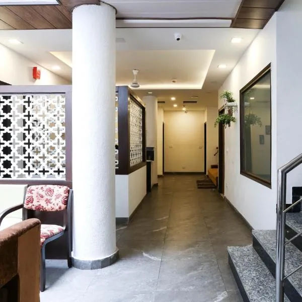 Hotel Seven- Center of City Chandigarh photo 2