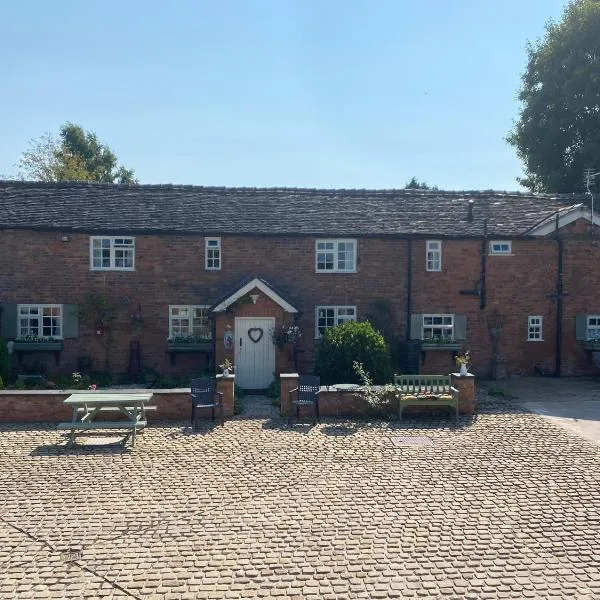 Bank Farm Cottages, готель у місті Нантвіч