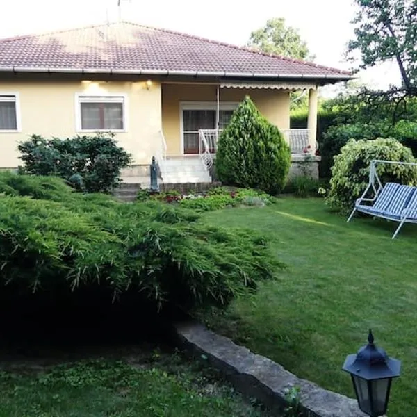Villa Csilla elegant house, ξενοδοχείο σε Érd