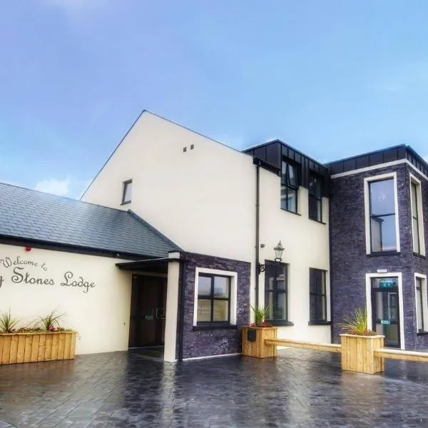 Standing Stones Lodge, hotel in Dundrod