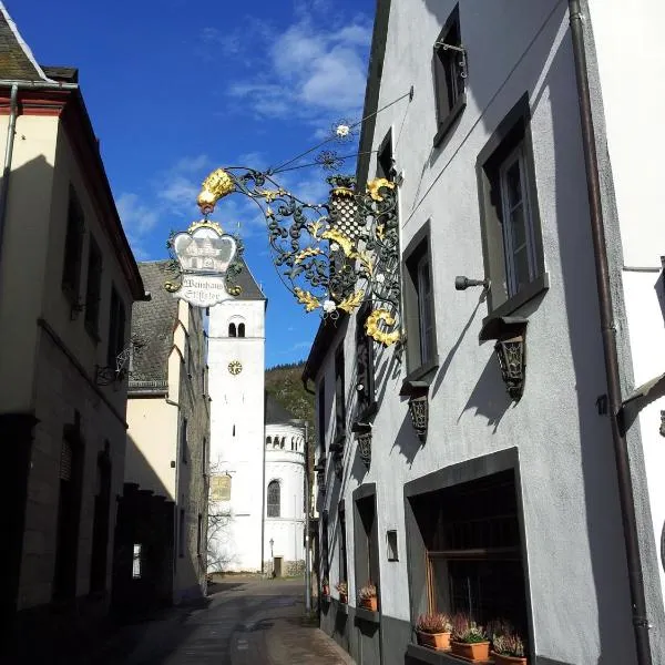 Hotel Weinhaus Am Stiftstor、トライス・カーデンのホテル