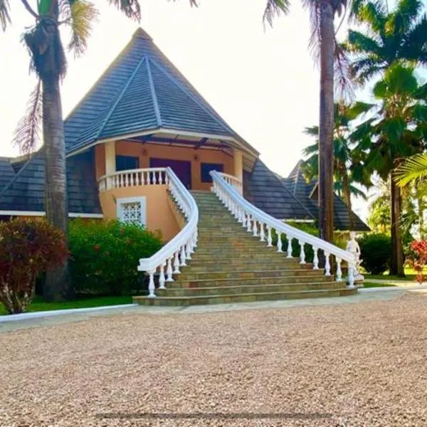 Sunset Villa Boutique Resort, hotel in Chale Island