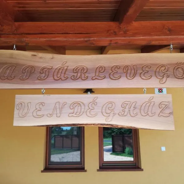 Kaptárlevegős Vendégház, hotel v destinaci Füzesgyarmat