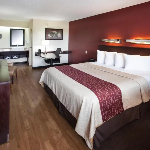 Red Roof Inn PLUS+ Philadelphia Airport, hotel em Essington