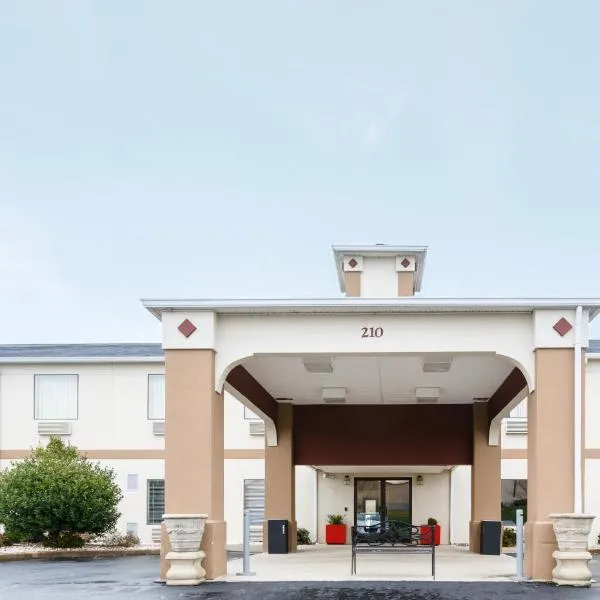 Red Roof Inn PLUS+ Danville, KY, hotel di Stanford