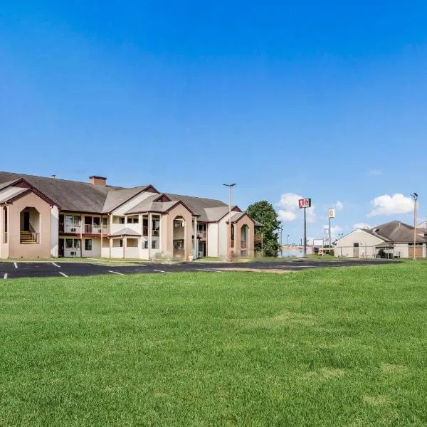 Red Roof Inn Cadiz, hotel en Cadiz