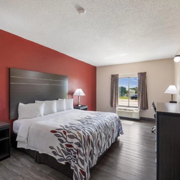 Red Roof Inn & Suites Austin East - Manor, ξενοδοχείο σε Manor