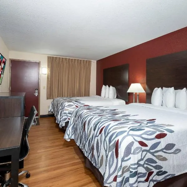 Red Roof Inn Freehold, hotel v destinaci Freehold