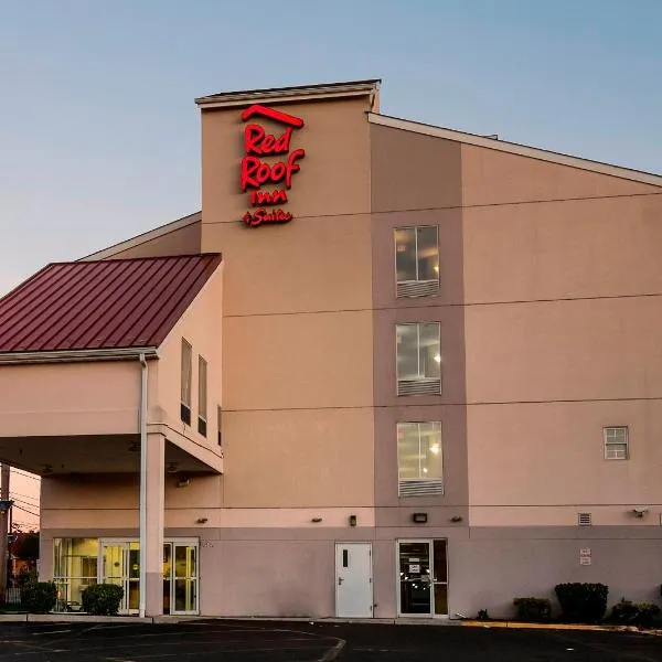 Red Roof Inn & Suites Philadelphia - Bellmawr, hotel in Almonesson