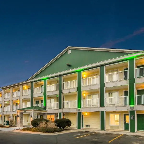 HomeTowne Studios by Red Roof Lake Charles - Sulphur, hotel in Sulphur
