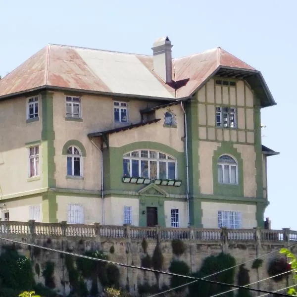 B&B Patrimonial Little Castle, hotel v destinaci Viña del Mar