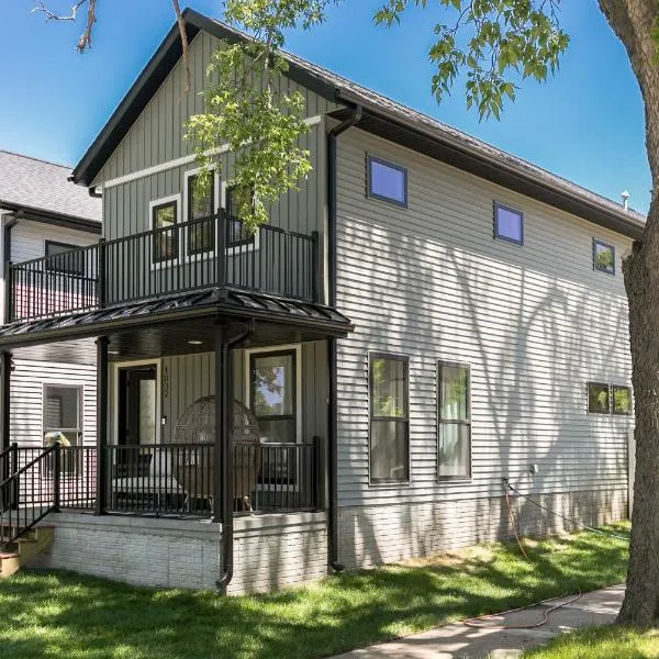 Burnett Cottage - OG, hotel v destinaci Cedar Rapids