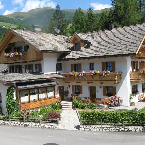 Appartements Barbara, hotel v destinaci Sesto