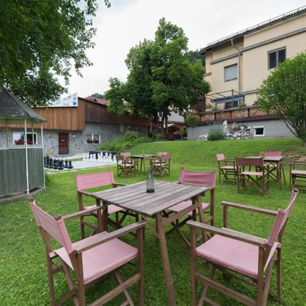 Klub Zlata Ribica, hotel v destinaci Jesenice