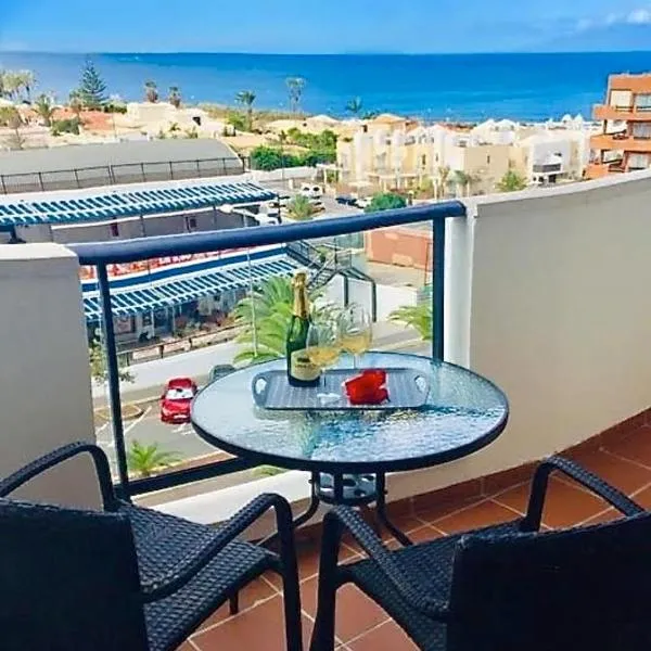 Ocean View Elegant Magic Apartment, hotel v destinaci Palm-mar