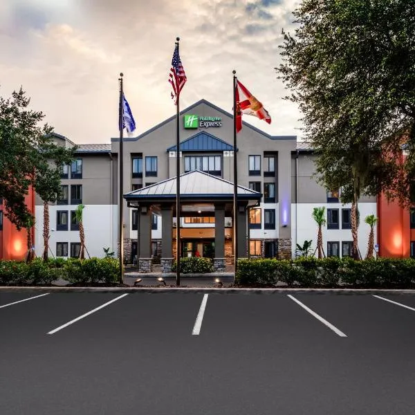 Holiday Inn Express Tampa-Brandon, an IHG Hotel、ブランドンのホテル