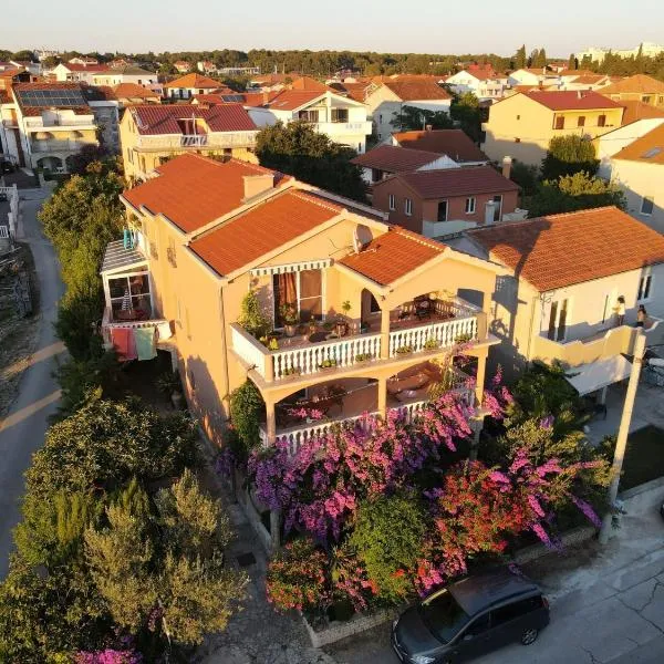 Apartments Moreta, hotel in Lišane Tinjske