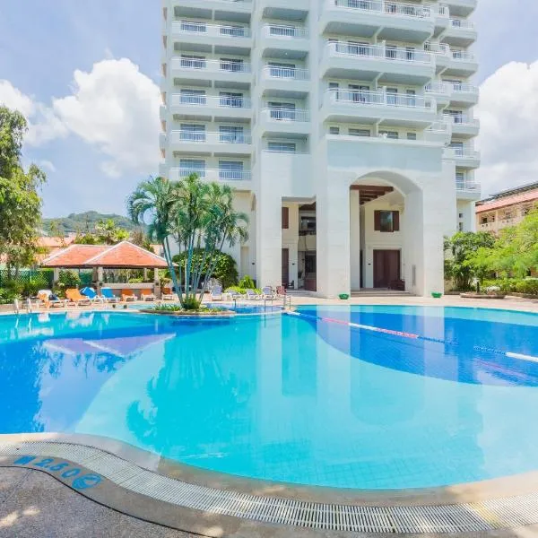 Waterfront Suites Phuket by Centara, hotel di Pantai Karon