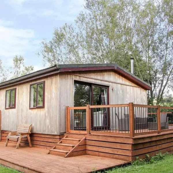 Alder River Lodge Clun Valley Luxury Hot Tub Break, hotel v destinaci Craven Arms