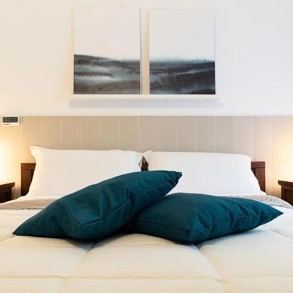 Fox House BnB, hotel v destinaci LʼAquila