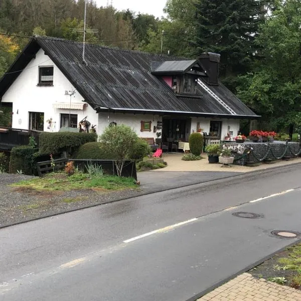 Ferienwohnung Wolf, hotell i Reichshof 