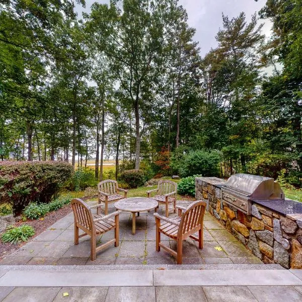 The Lodge at Seapoint Beach, hotel in Kittery