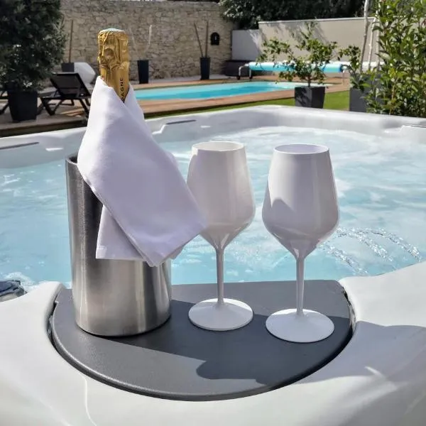 Suite l'inattendu avec Spa privatif et espace bien-être., Hotel in Moussan