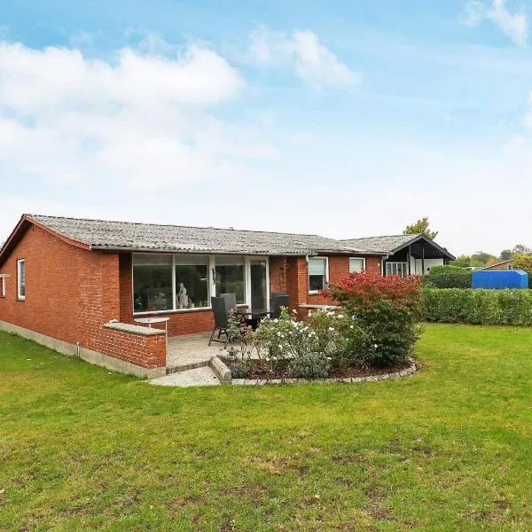 6 person holiday home in Ærøskøbing، فندق في اروسكوبينغ