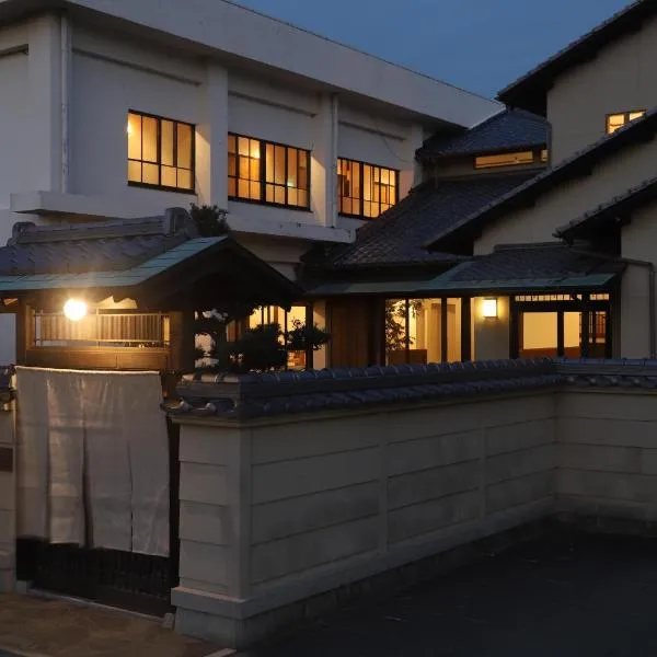 淡路島西海岸の宿 梅木屋, hotel di Sumoto