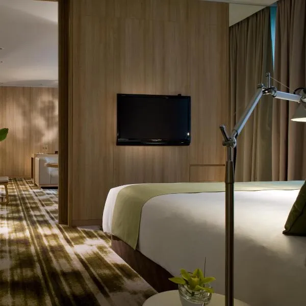 Crowne Plaza Changi Airport by IHG photo 2