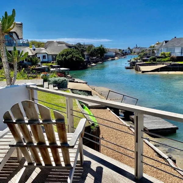 CANAL GUEST HOUSE - Waterfront Luxury B&B - SOLAR POWERED, hotel v destinaci St Francis Bay