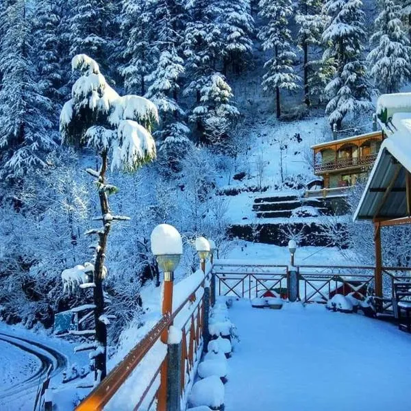 Soham's Chateau De Naggar - Manali, hotel in Kukri Ser