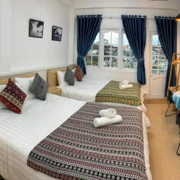 Chau Giang Hotel, khách sạn ở Teurnoum