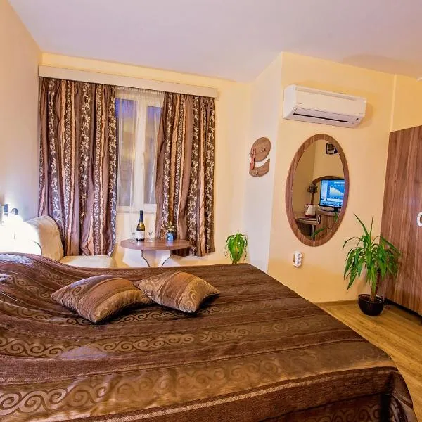 Hotel Color, hotel ve Varně