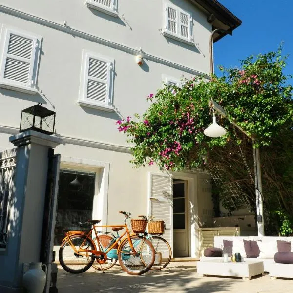 Olive Beach Forte dei Marmi，位于马尔米堡的酒店