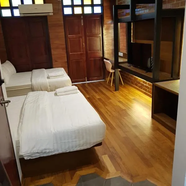 Little Kampung Studio, hotel v destinaci Teluk Intan