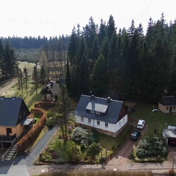 Ferienhaus Ferien am Waldrand, khách sạn ở Kurort Altenberg