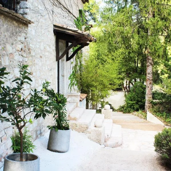 Le Mas Des Alizés – hotel w mieście La Colle-sur-Loup
